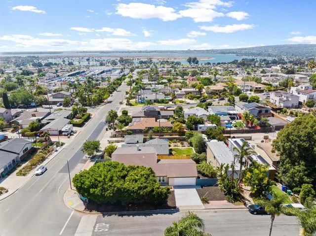 a view of houses with entertaining space
