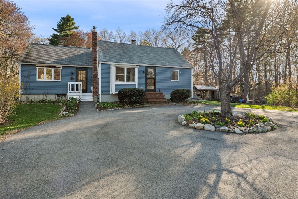 408 Central Street Rowley, MA 01969 - Photo 2 of 41