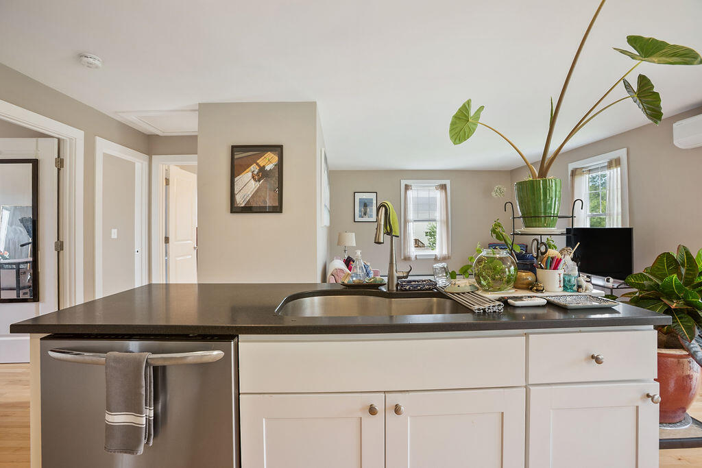 136-138 Blue Spruce Farm Road Westbrook, ME 04092 - Photo 23 of 44 2nd floor Kitchen 6