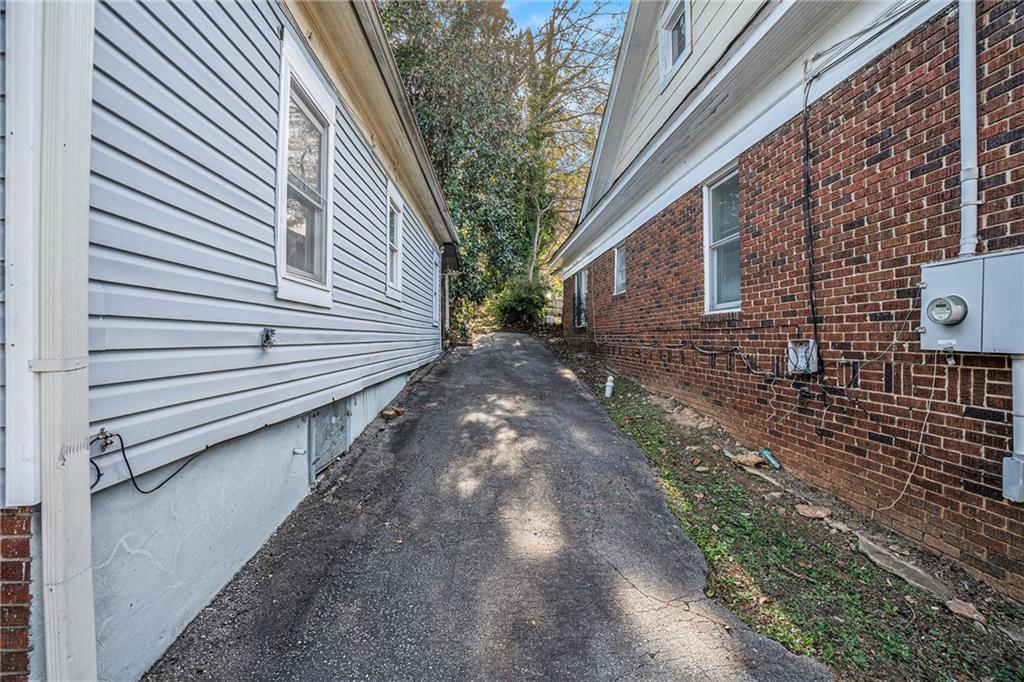 964 Dill Avenue Southwest Atlanta, GA 30310 - Photo 14 of 19