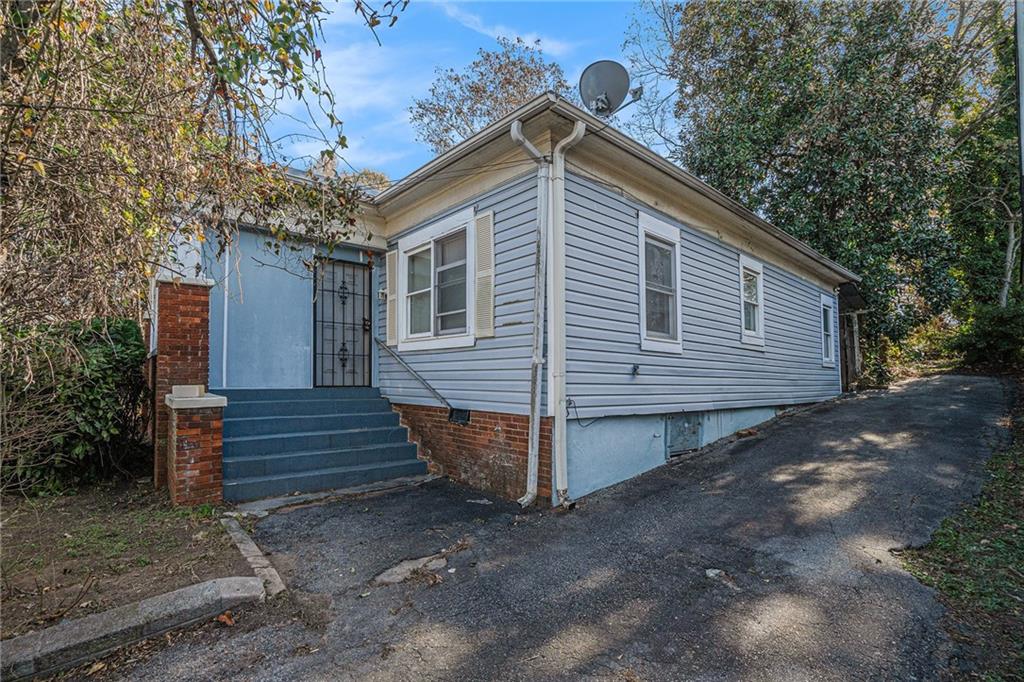 964 Dill Avenue Southwest Atlanta, GA 30310 - Photo 3 of 19