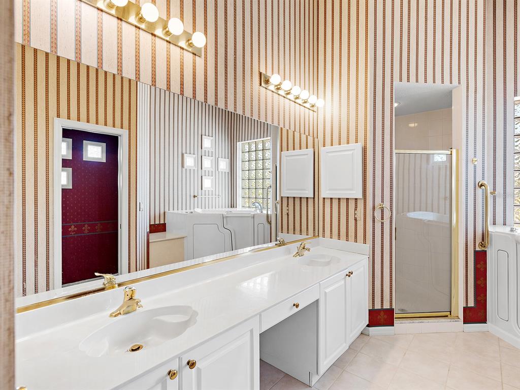 643 Crossfield Circle, Unit 13 Venice, FL 34293 - Photo 22 of 45