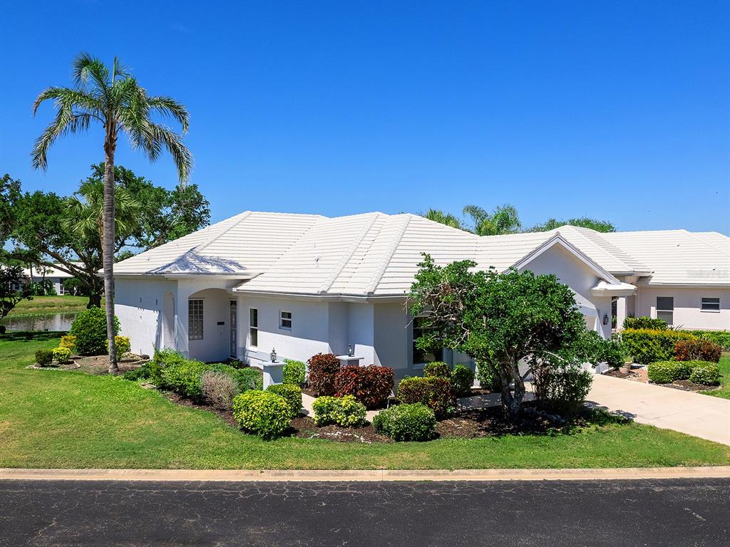 643 Crossfield Circle, Unit 13 Venice, FL 34293 - Photo 5 of 45