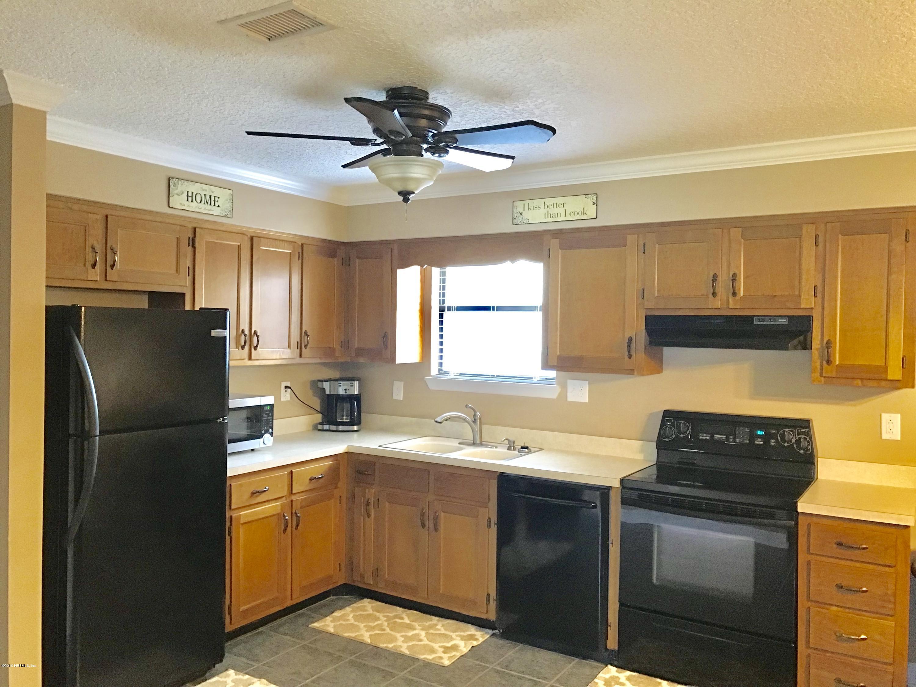 135 Park Road Interlachen, FL 32148 - Photo 15 of 19 Kitchen