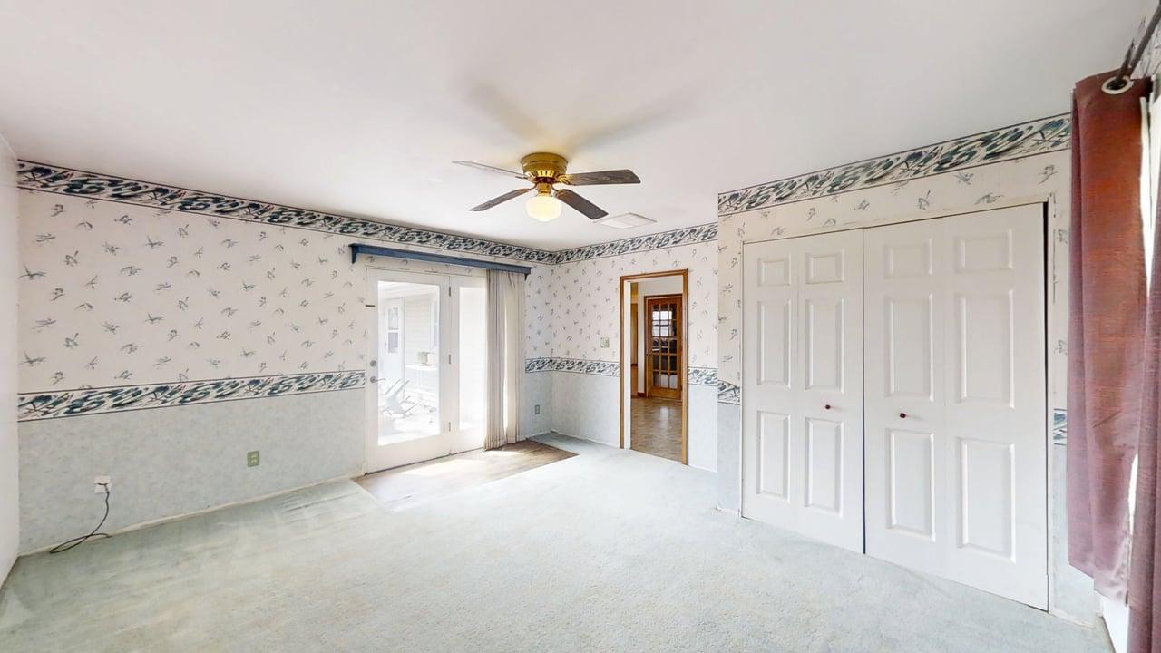 1002 Goldenview Drive Champaign, IL 61821 - Photo 29 of 38 a view of a livingroom with an empty space