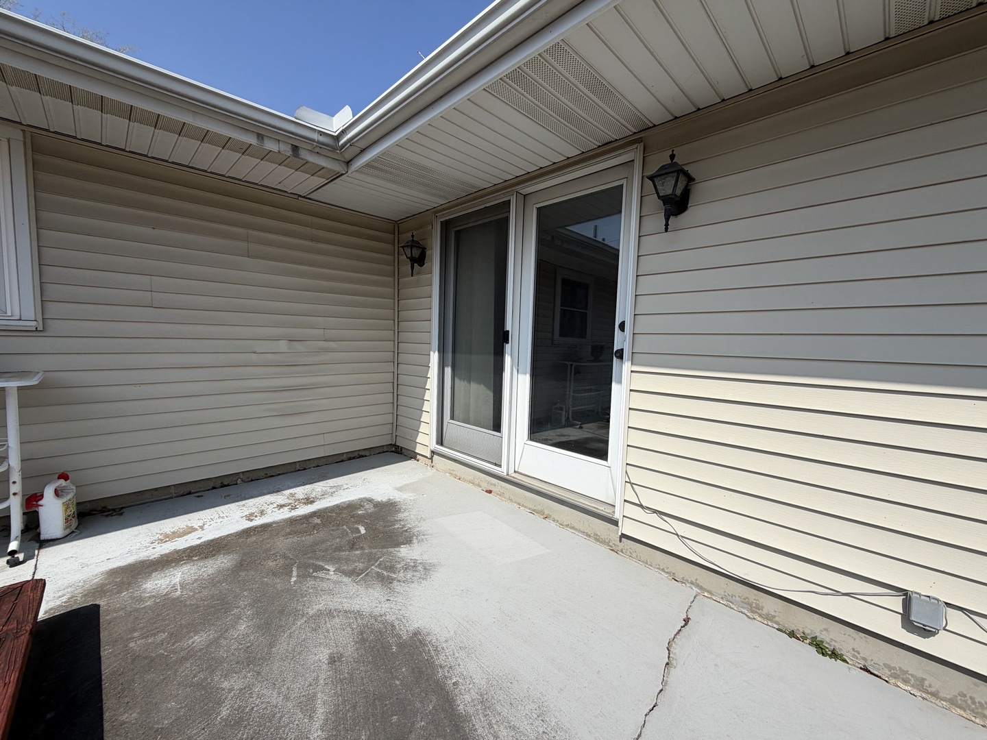 1002 Goldenview Drive Champaign, IL 61821 - Photo 34 of 38 a view of a door of a house