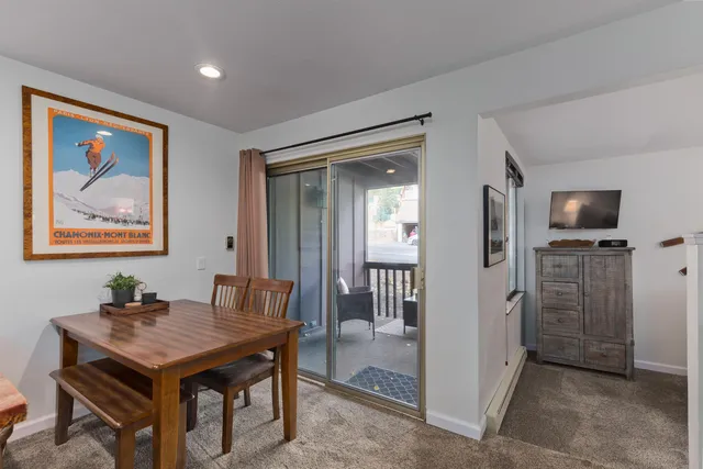 a view of a livingroom with furniture