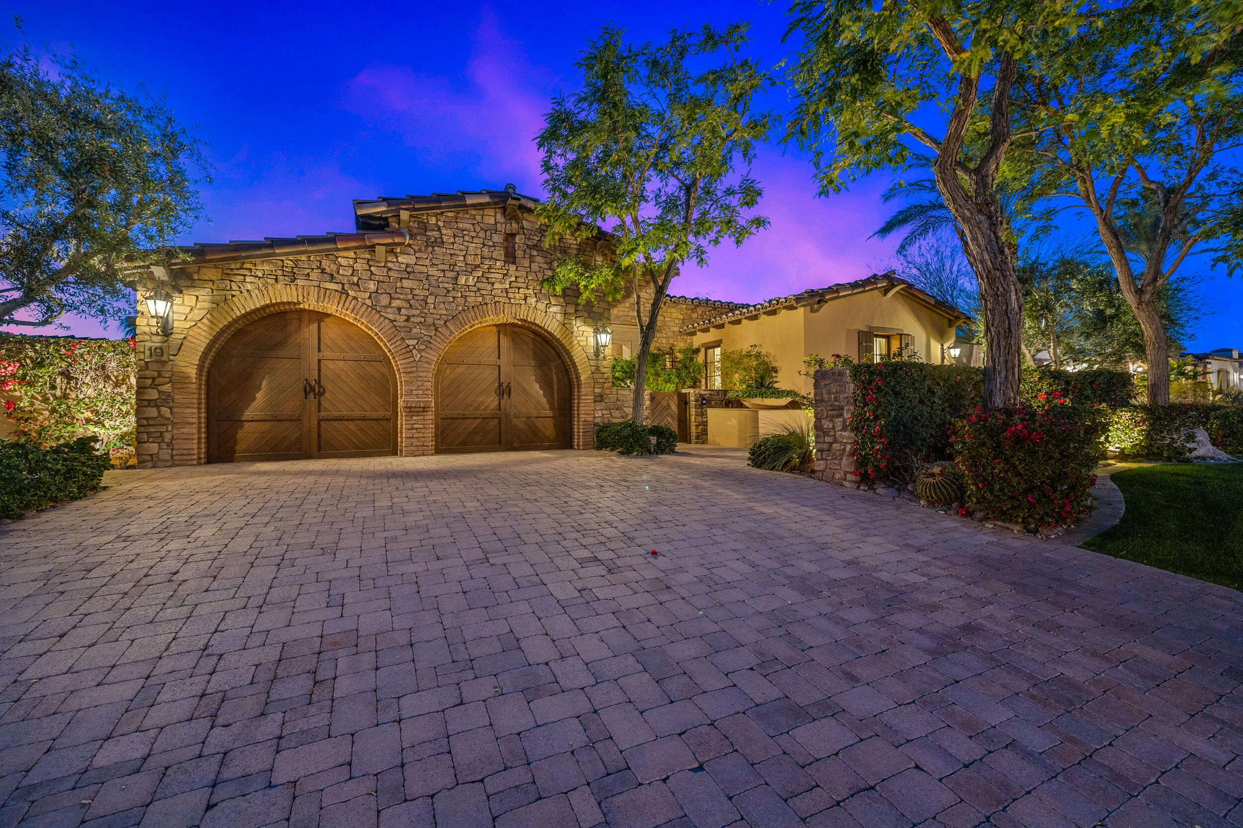 19 Santa Rosa Mountain Lane Rancho Mirage, CA 92270 - Photo 2 of 30 2Z7A3047