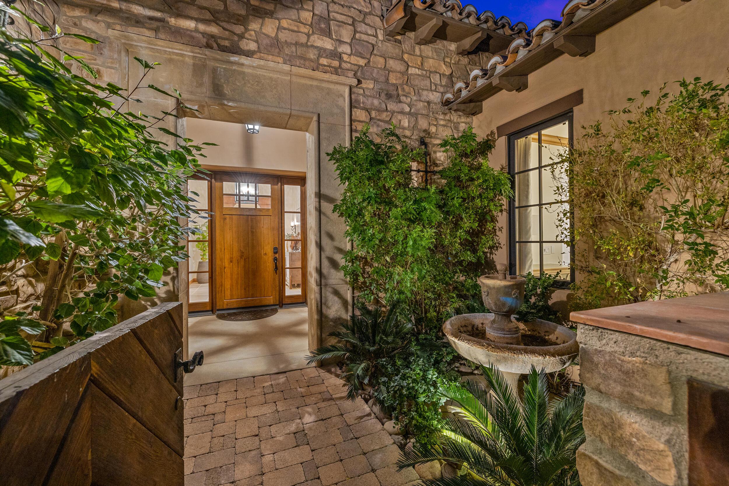 19 Santa Rosa Mountain Lane Rancho Mirage, CA 92270 - Photo 3 of 30 2Z7A3039