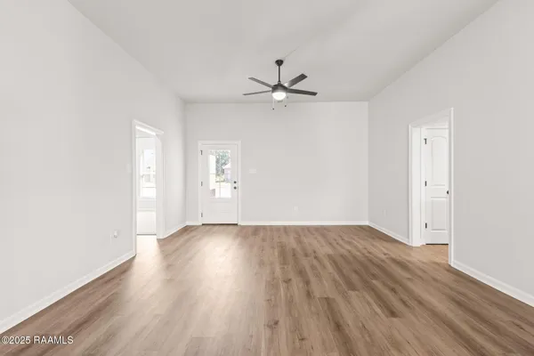 $1,750 | 207 Barnsley Drive, Duson, LA 70529