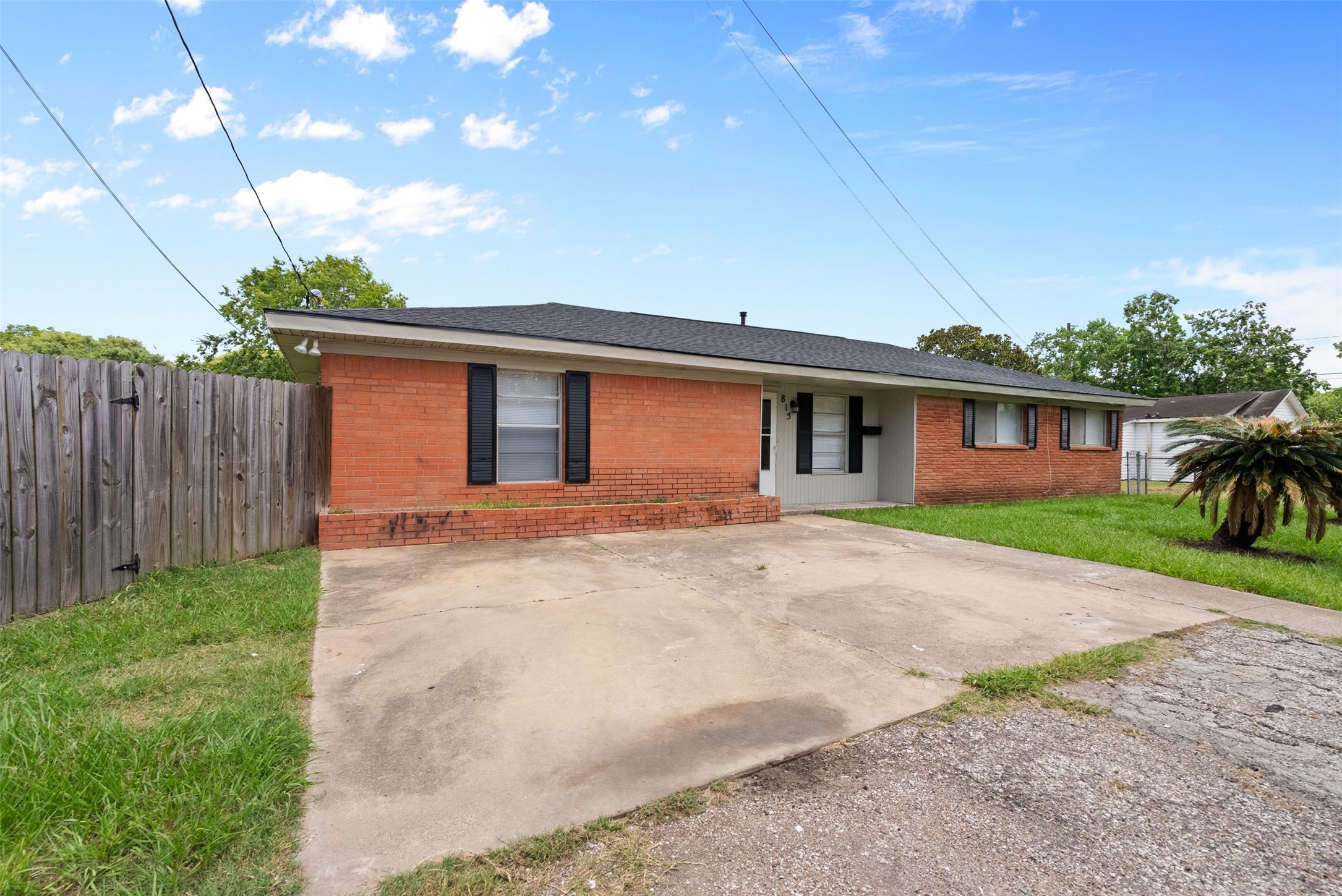 815 Rugeley Street Bay City, TX 77414 - Photo 4 of 25