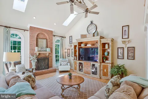 $1,275,000 | 14201 Floral Park Drive, North Potomac, MD 20850