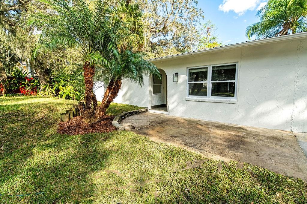 149 Pompano Road St. Augustine, FL 32086 - Photo 3 of 35 front view of a house with a yard