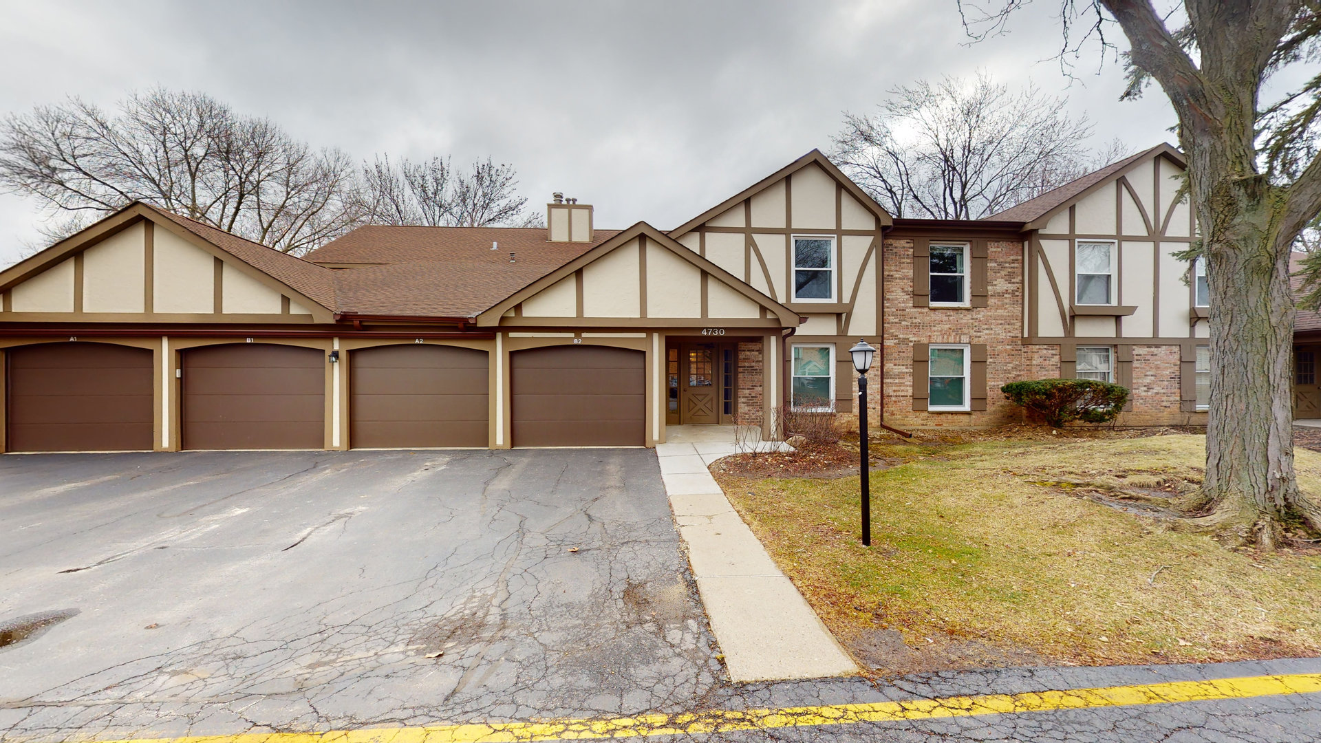 a view of a house with a outdoor space