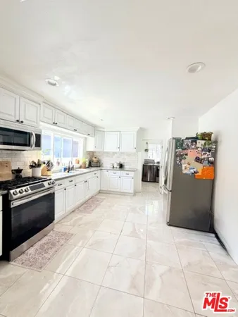 $829,900 | 2940 Live Oak Street, Huntington Park, CA 90255