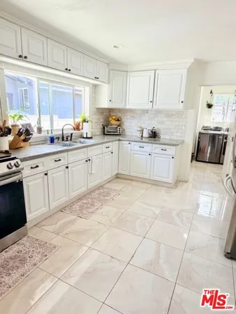 $829,900 | 2940 Live Oak Street, Huntington Park, CA 90255