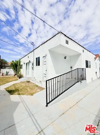 $829,900 | 2940 Live Oak Street, Huntington Park, CA 90255