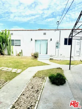 $829,900 | 2940 Live Oak Street, Huntington Park, CA 90255