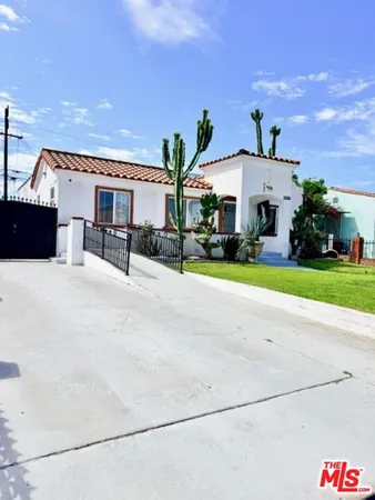 $829,900 | 2940 Live Oak Street, Huntington Park, CA 90255