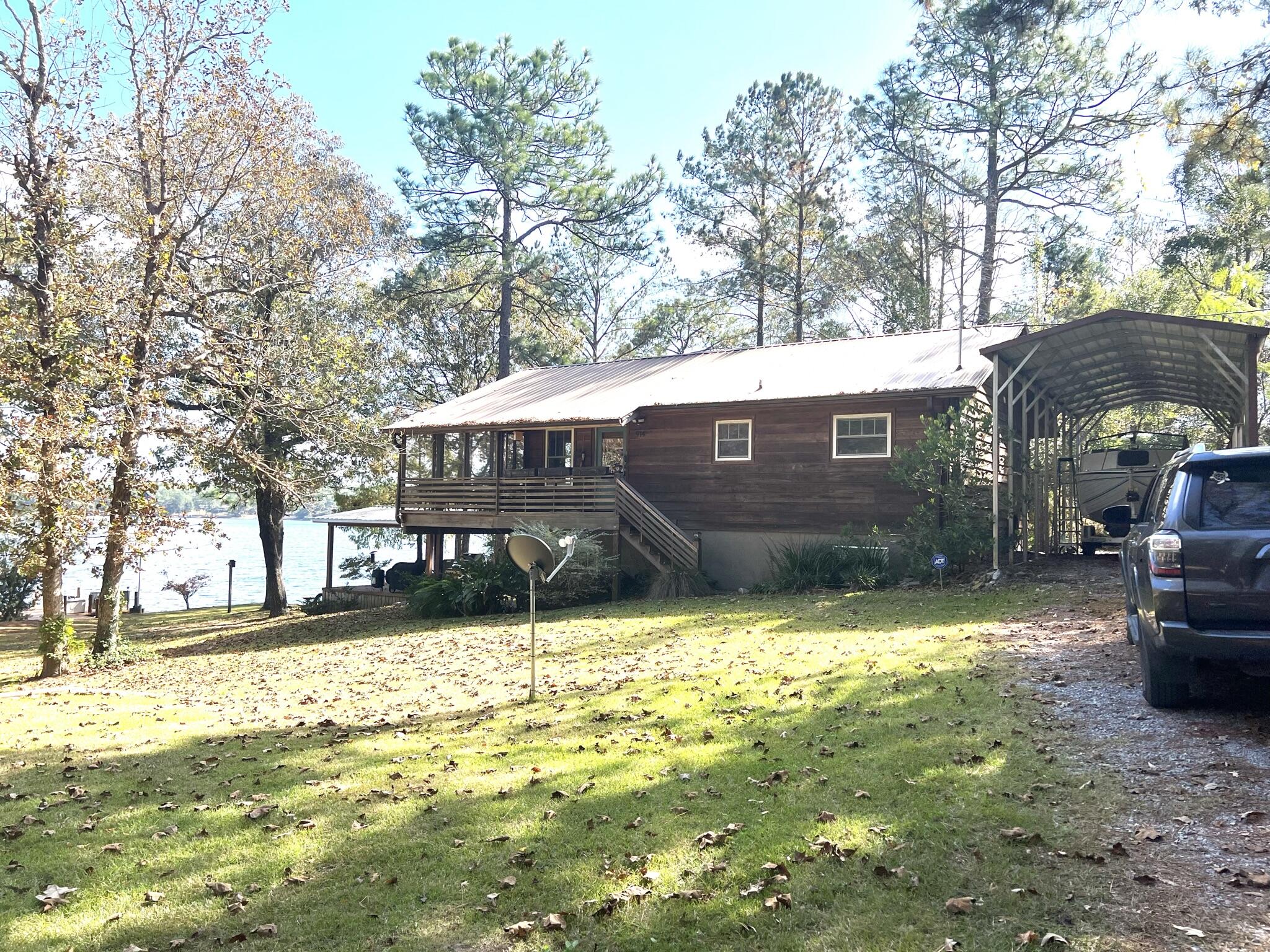 914 Spring Lake Road DeFuniak Springs, FL 32433 - Photo 70 of 78 Covered RV Parking (1)