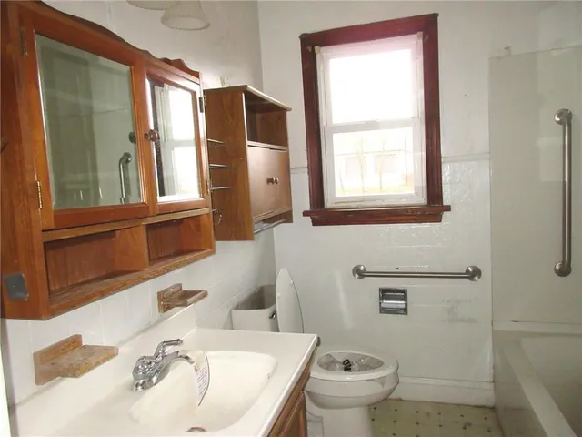 en empty room with window