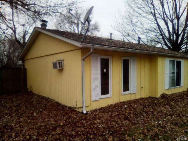 2 Roxbury Court Granite City, IL 62040 - Photo 2 of 16 Gallery Image 2
