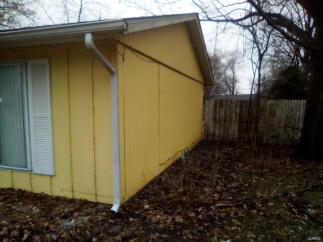 2 Roxbury Court Granite City, IL 62040 - Photo 3 of 16 Gallery Image 3