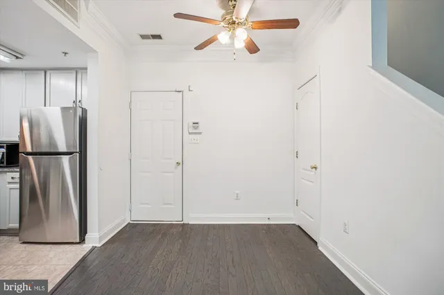 $580,000 | 8085 Gatehouse Road, Unit 4, Falls Church, VA 22042