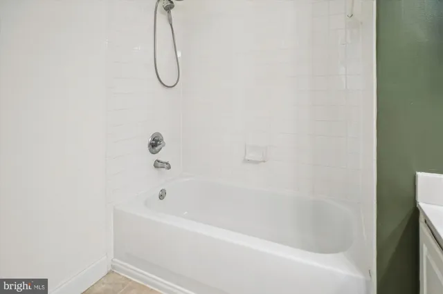 $580,000 | 8085 Gatehouse Road, Unit 4, Falls Church, VA 22042