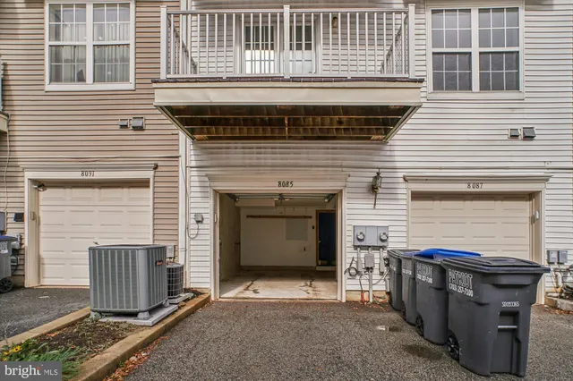 $580,000 | 8085 Gatehouse Road, Unit 4, Falls Church, VA 22042