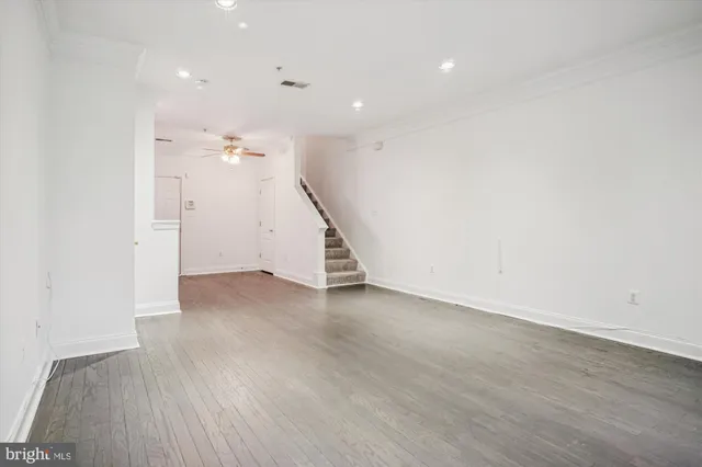 $580,000 | 8085 Gatehouse Road, Unit 4, Falls Church, VA 22042