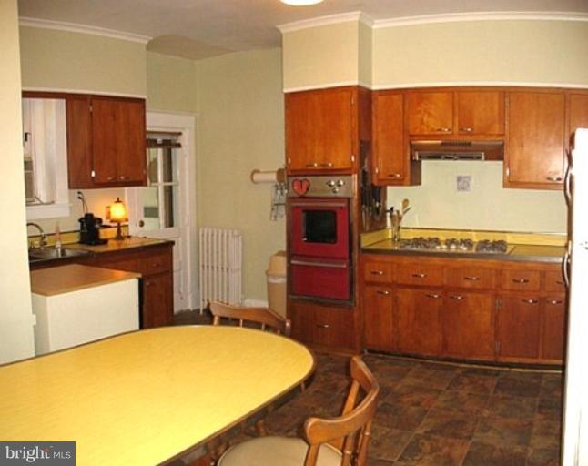 906 East Joppa Road Towson, MD 21286 - Photo 13 of 17 Kitchen