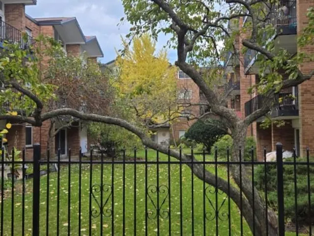 a view of a multi story building