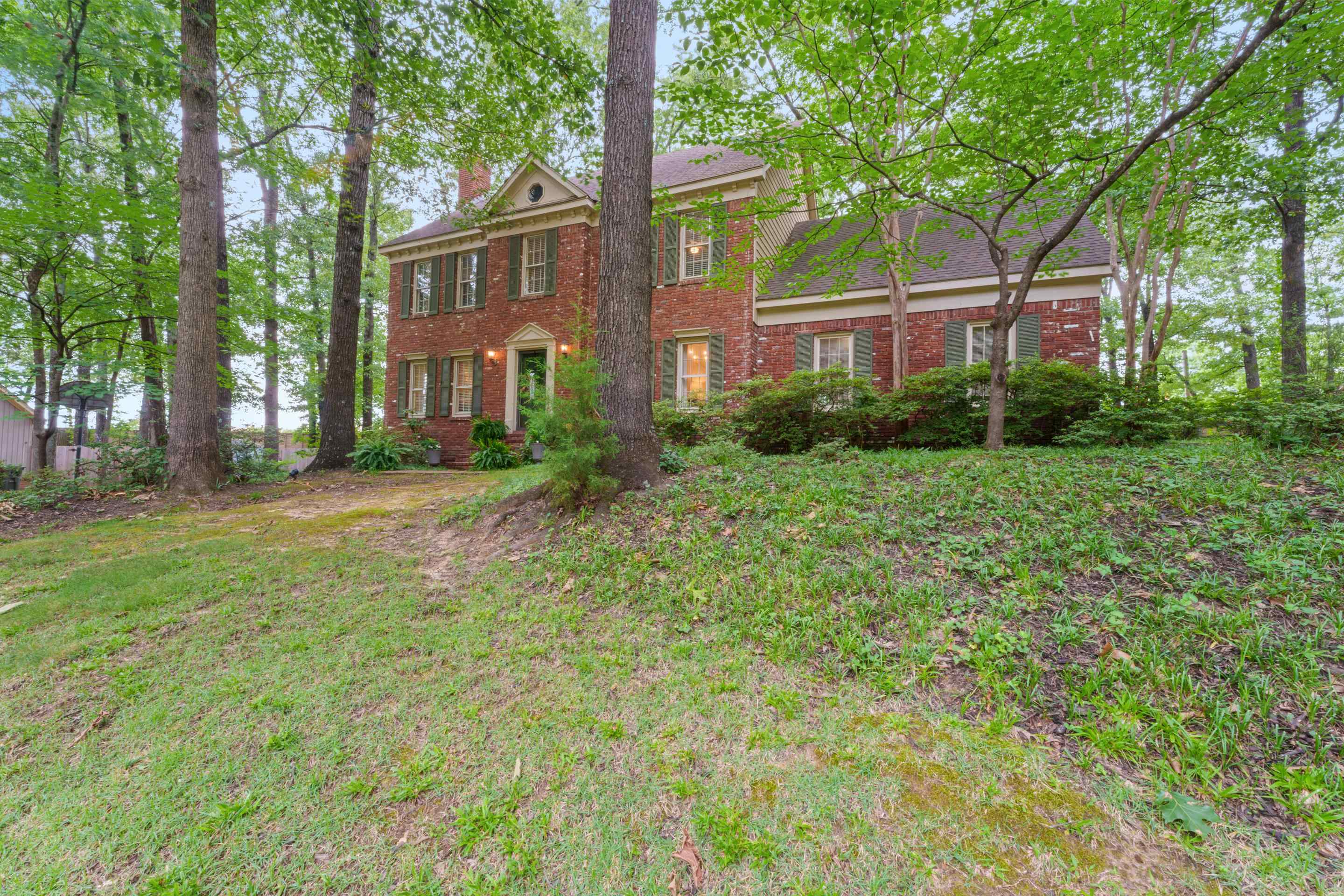 732 North Tree Drive Collierville, TN 38017 - Photo 2 of 39