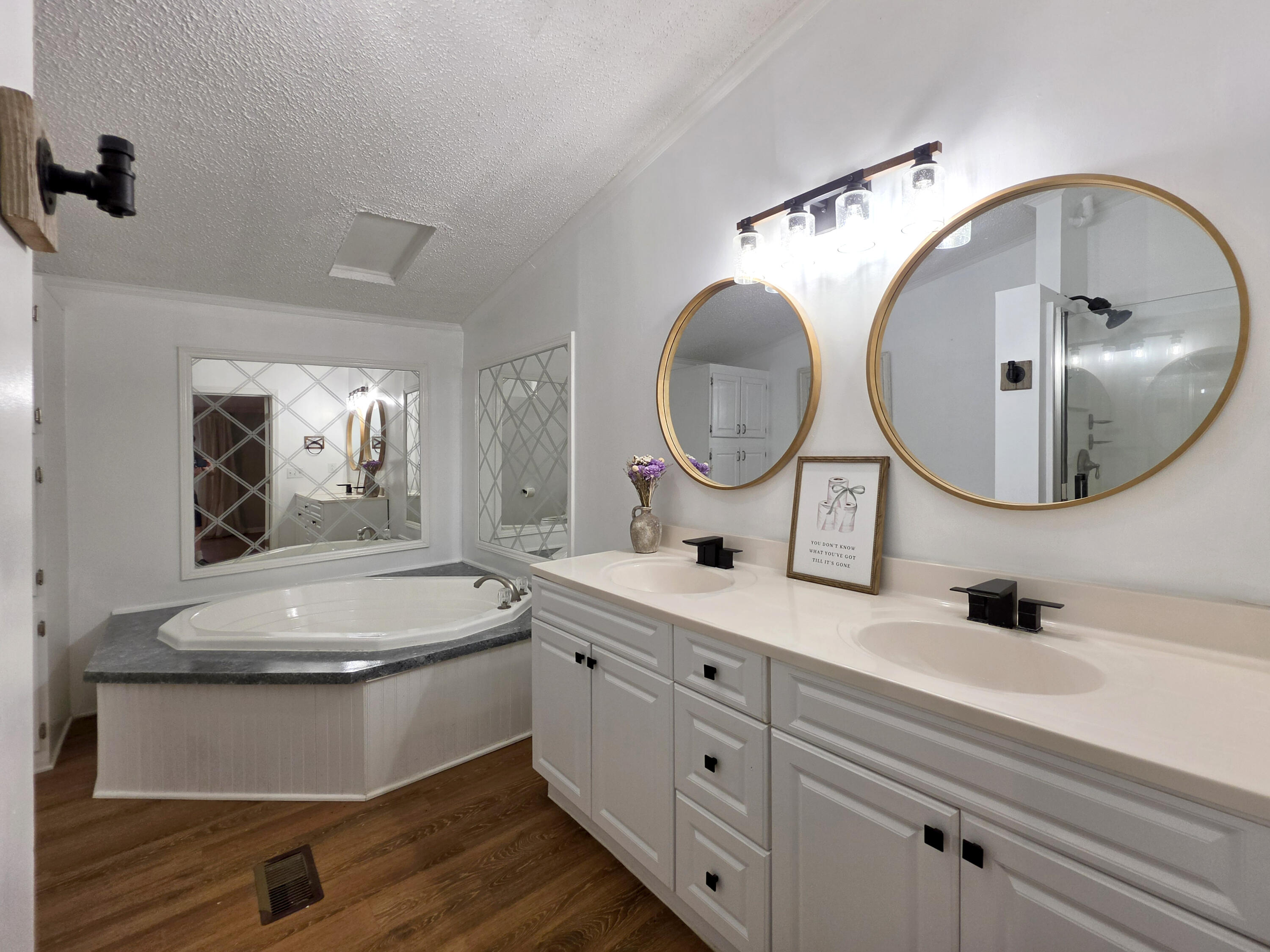 7271 George Washington Lane Awendaw, SC 29429 - Photo 10 of 31 19-Bathroom1