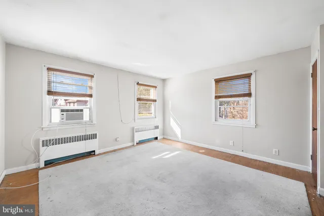 $3,250 | 7301 Chestnut Avenue, Unit 1, Elkins Park, PA 19027