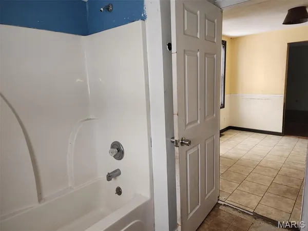 $58,000 | 216 South Pine Street, Stonington, IL 62567