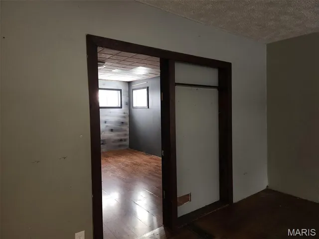 $74,900 | 216 South Pine Street, Stonington, IL 62567