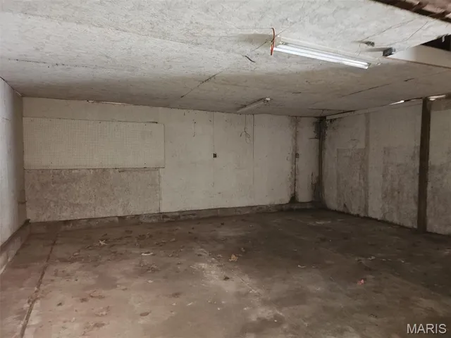 $74,900 | 216 South Pine Street, Stonington, IL 62567