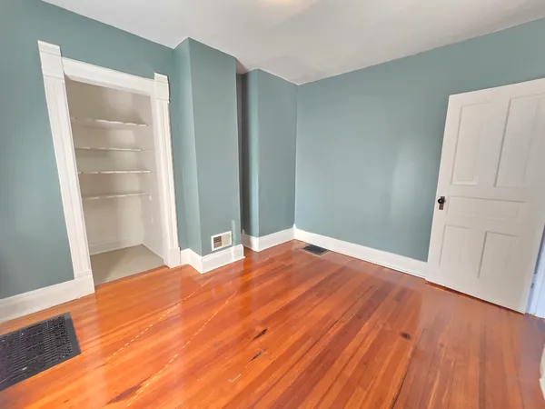 $274,900 | 702 Franklin Street, Waukegan, IL 60085