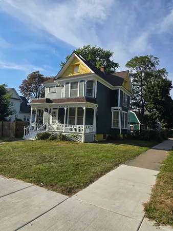 $274,900 | 702 Franklin Street, Waukegan, IL 60085
