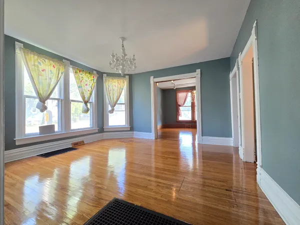 $274,900 | 702 Franklin Street, Waukegan, IL 60085
