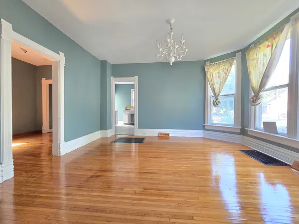 $274,900 | 702 Franklin Street, Waukegan, IL 60085