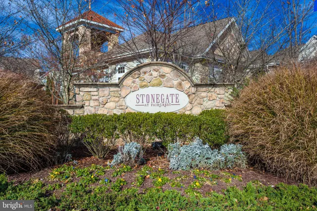 $425,000 | 13405 Connor Drive, Unit T, Centreville, VA 20120