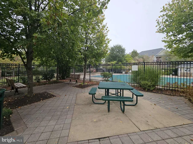 $425,000 | 13405 Connor Drive, Unit T, Centreville, VA 20120