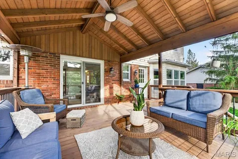 $709,900 | 927 Baintree Lane, Ballwin, MO 63011