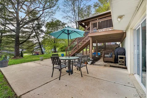 $709,900 | 927 Baintree Lane, Ballwin, MO 63011