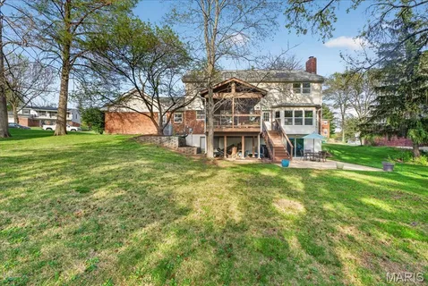 $709,900 | 927 Baintree Lane, Ballwin, MO 63011