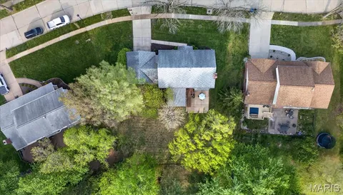 $709,900 | 927 Baintree Lane, Ballwin, MO 63011