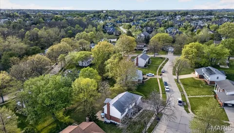 $709,900 | 927 Baintree Lane, Ballwin, MO 63011